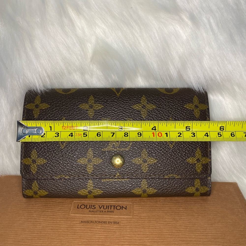 🛑SOLD🛑 LOUIS VUITTON Tressor Wallet - Picture 9 of 13